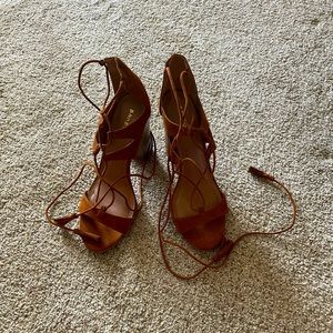 Beautiful Bamboo lace up heels